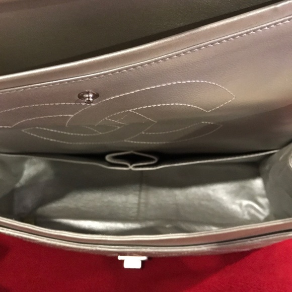 Chanel Reissue Jumbo Metallic Silver Bag - Picture 7 of 8